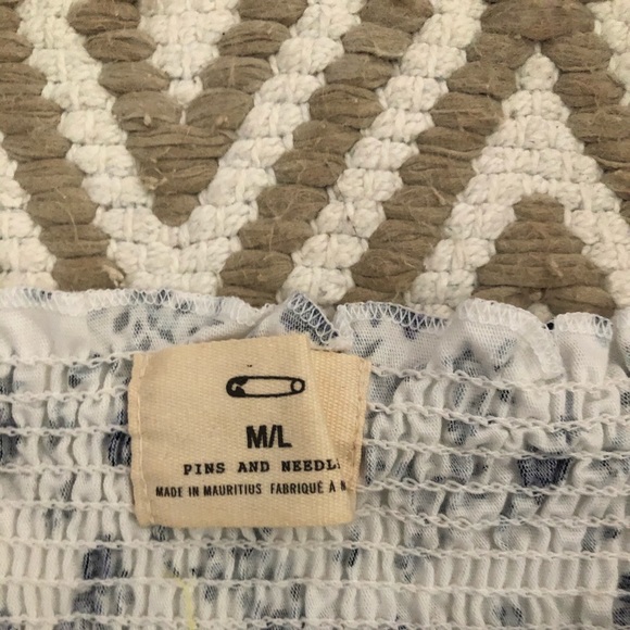 Urban Outfitters Off The Shoulder Top - Picture 2 of 2